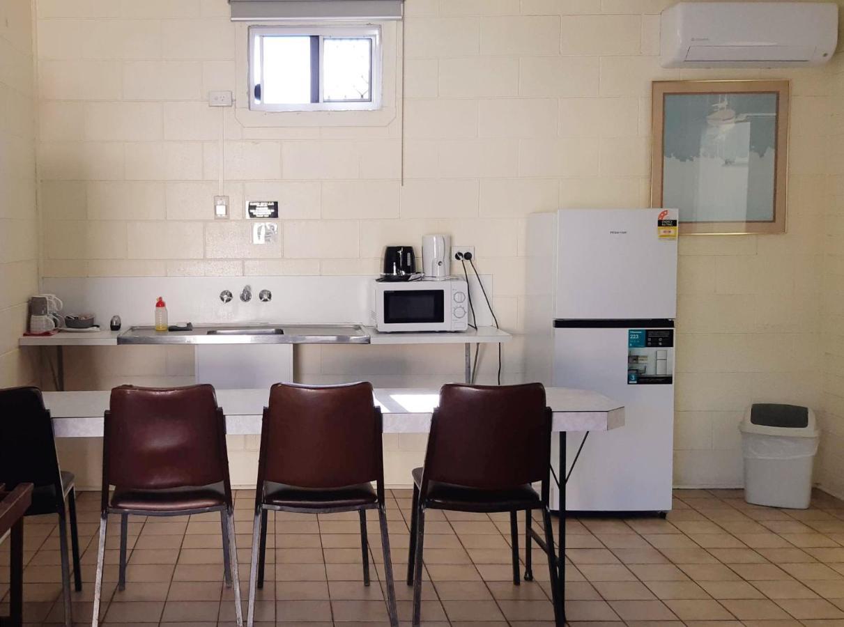Burdekin Motor Inn Home Hill Экстерьер фото
