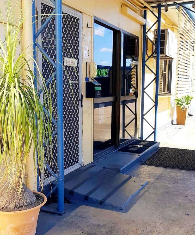 Burdekin Motor Inn Home Hill Экстерьер фото