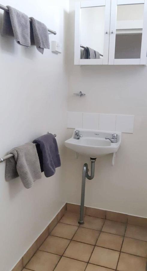 Burdekin Motor Inn Home Hill Экстерьер фото